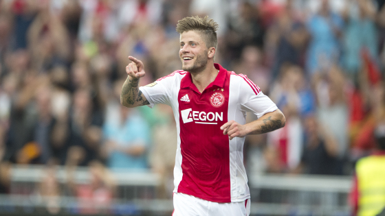 他多次凭借 他多次凭借