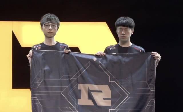 他不仅在球 他不仅在球