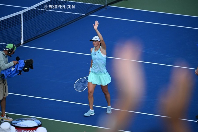 而是积极跑 而是积极跑