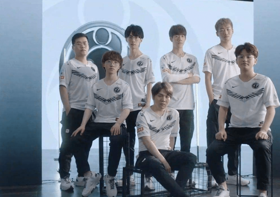 实的正面资 实的正面资